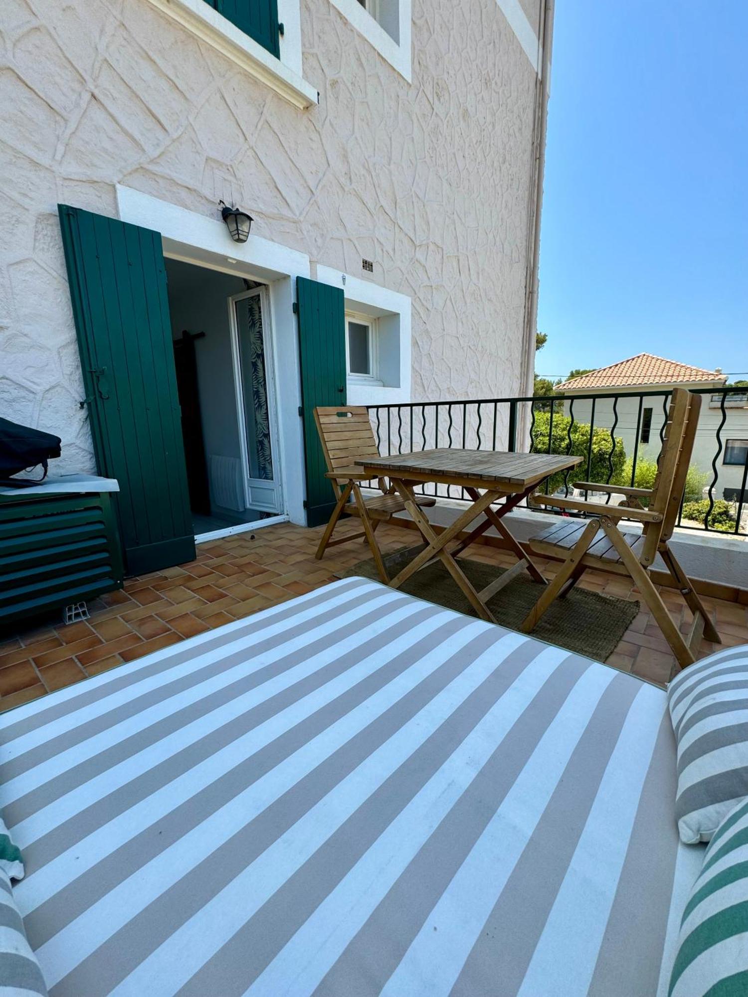 Cocon Comfortable Vue Mer, Clim Et Parking Sanary-sur-Mer Extérieur photo